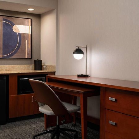 คอร์ตยาร์ด เบเคอร์สฟิลด์ Hotel เบเกอร์สฟีลด์ ภายนอก รูปภาพ